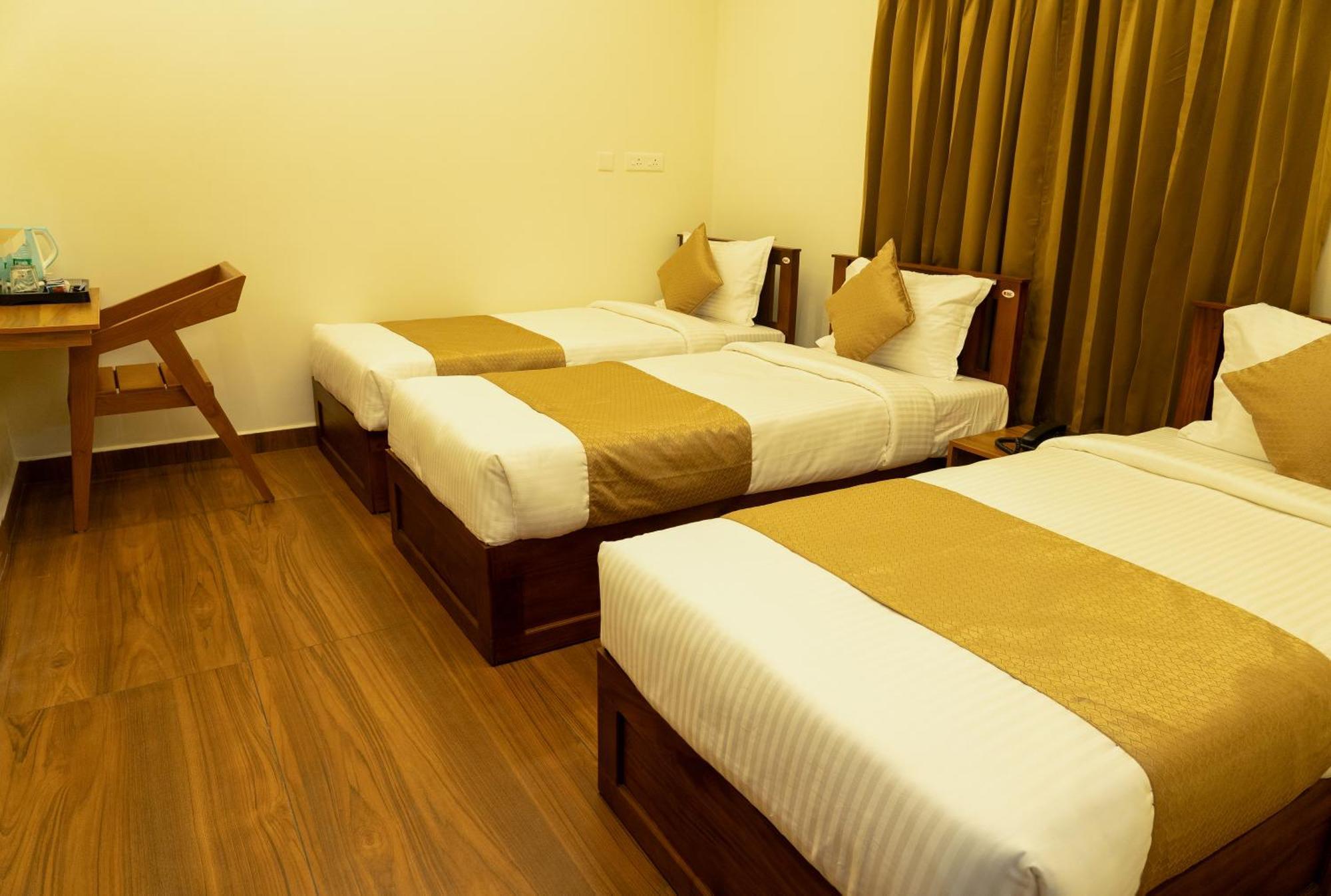 Fly View Airport Residency Hotel Nedumbassery Exterior foto